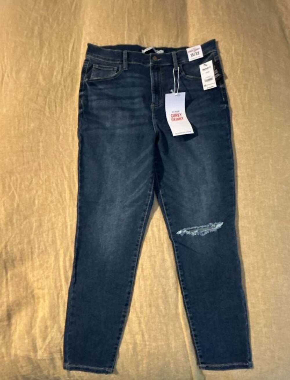 Celebrity Pink Hi-Rise Curvy Skinny Jeans with Ripped Detail 15/32